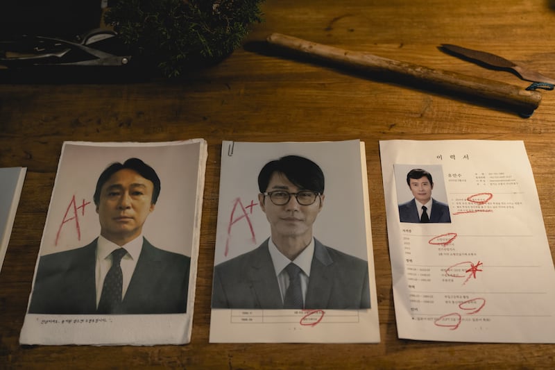 Cha Seung-won, Lee Byung-hun, and Lee Sung-min in No Other Choice.