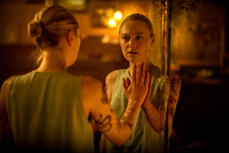 Dakota Fanning in Vicious.