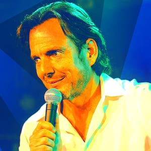 Will Arnett in 'Is This Thing On?'